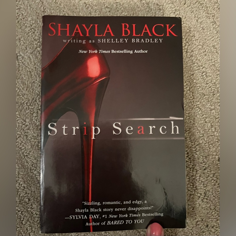 Shayla Black (as Shelley Bradley) - Strip Search Paperback
